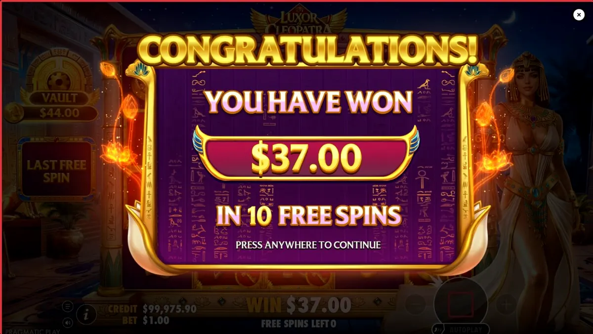 Luxor of Cleopatra slot game screen featuring Egyptian theme